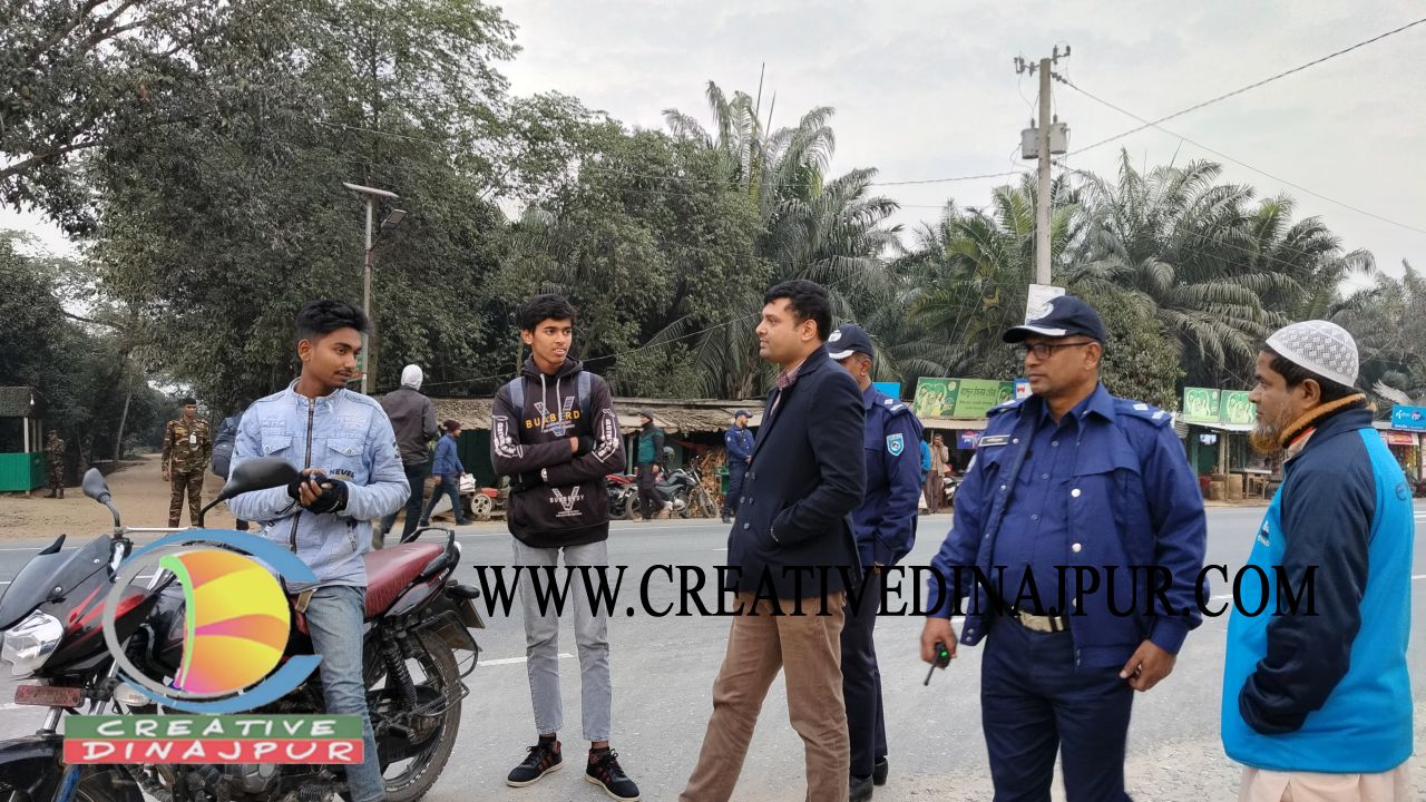 ঘোড়াঘাটে নিরাপত্তা জোরদারে পুলিশের শতাধিক মোটরসাইকেল তল্লাশি