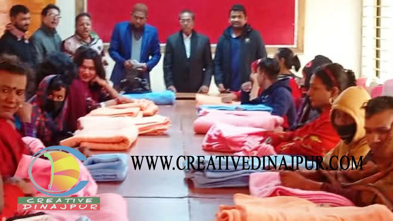 পাঁচবিবির তৃতীয় লিঙ্গের জনগোষ্ঠীর মাঝে শীতবস্ত্র বিতরণ 