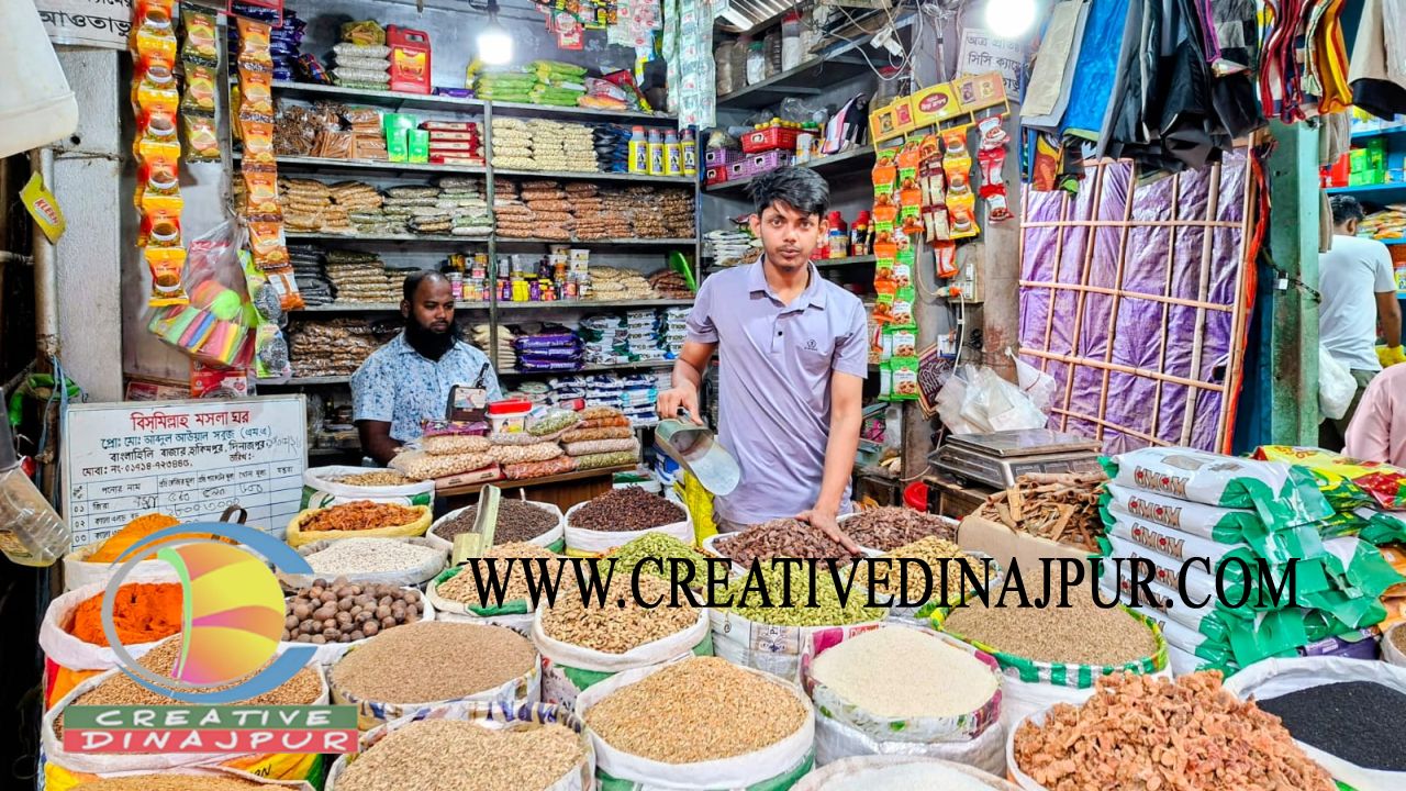ঈদের আগে হিলিতে মশলার দাম কমায় স্বস্তিতে ক্রেতারা