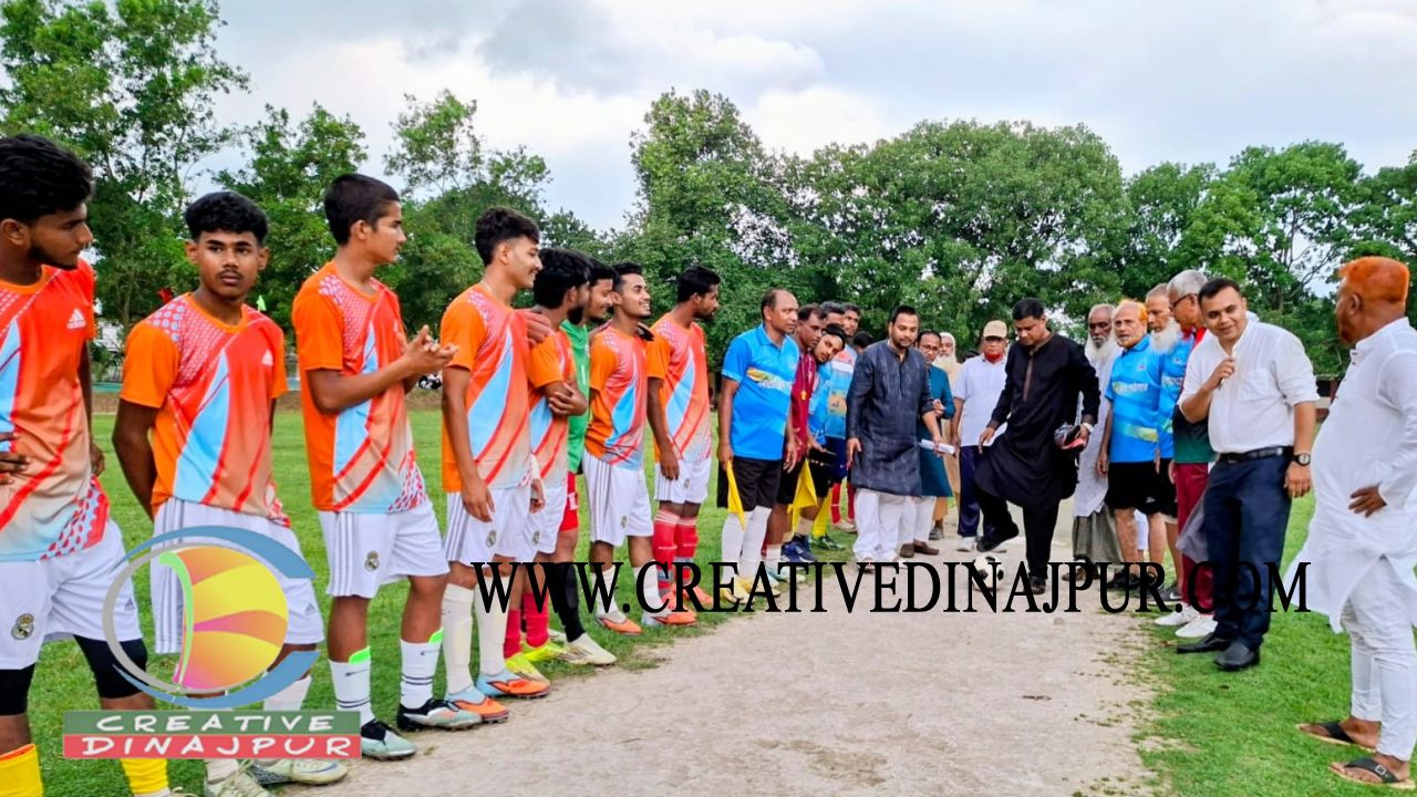 ঈদ উপলক্ষে হিলি লিজেন্ড ফুটবল ম্যাচ অনুষ্ঠিত