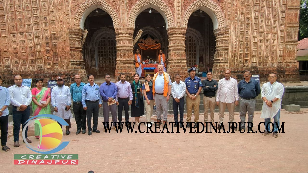 কাহারোলের ঐতিহাসিক কান্তজী'উ মন্দির পরিদর্শনে মার্কিন রাষ্ট্রদূত ব্রেন্ট ক্রিস্টেনসেন